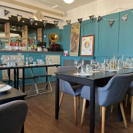 The Windsor Castle Inn Lye Bagian luar foto